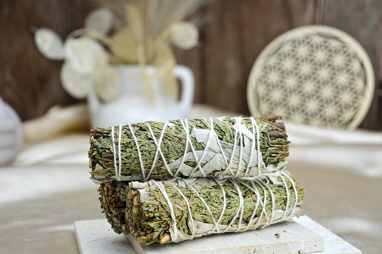 Vykurovacie zväzky BIELA ŠALVIA+CÉDER - Očista, Ochrana, Meditácia, Upokojenie