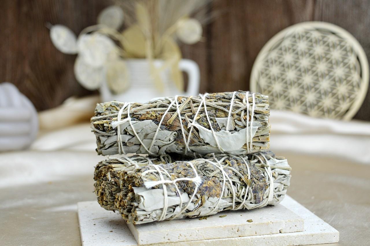 Vykurovacie zväzky BIELA ŠALVIA+LEVANDUĽA - Očista, Ochrana, Upokojenie