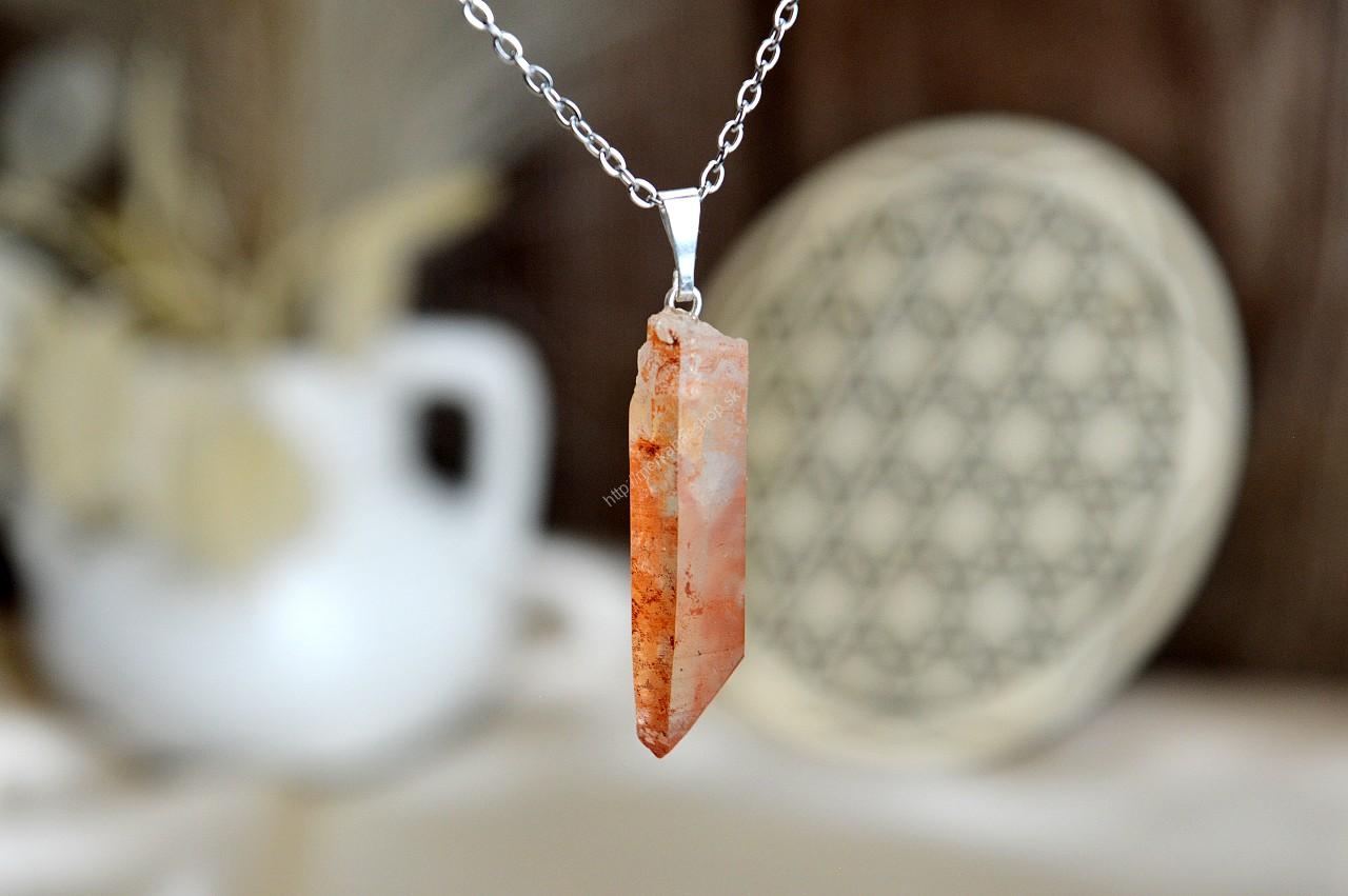 prívesok KRIŠTÁĽ TANGERIT/Krištáľ s Hematitom #2 – Energia, Ochrana, Rovnováha, Nové začiatky