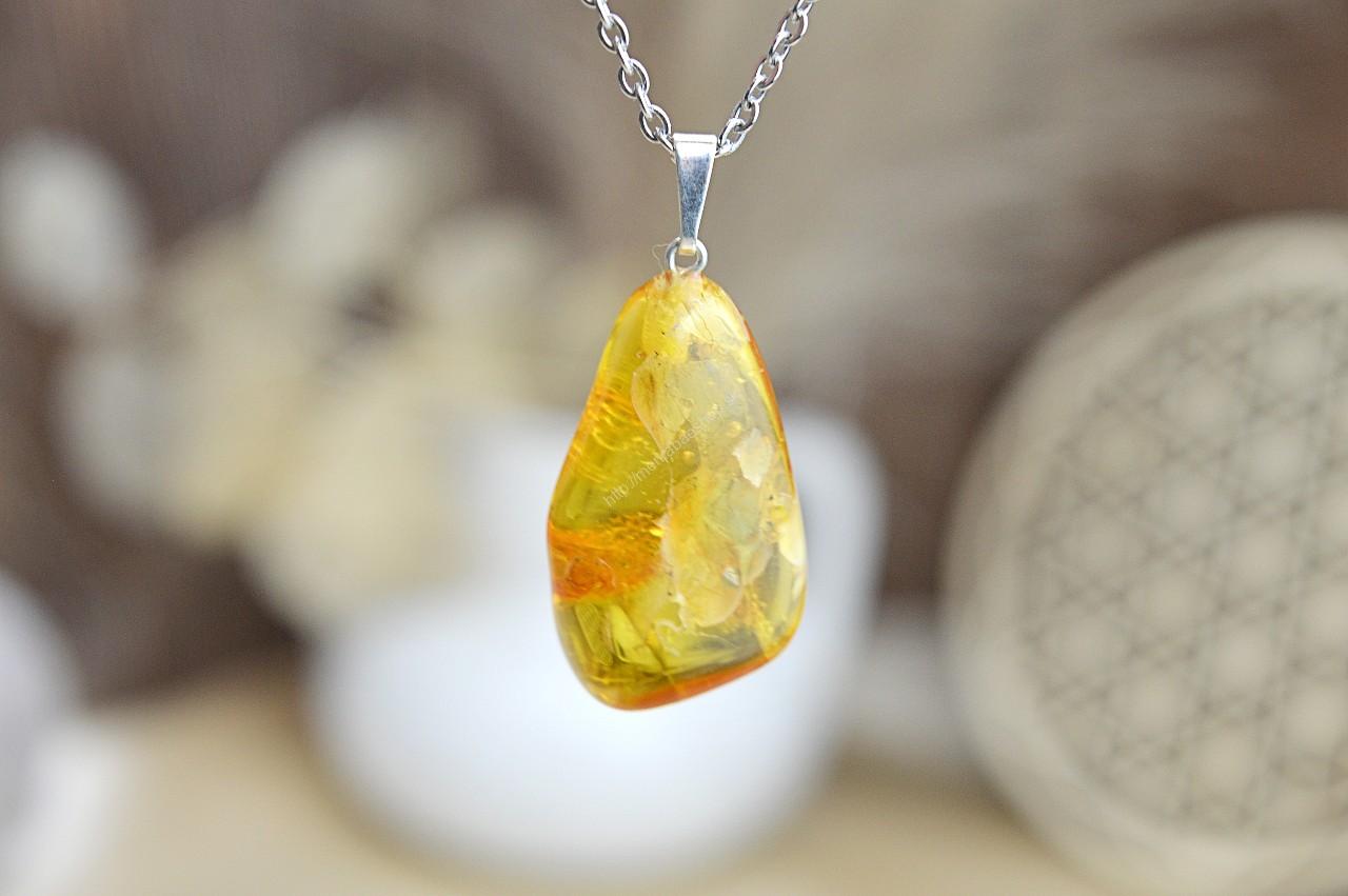 prívesok JANTÁR #1 na kožke - Radosť, Očista, Liečenie, Hojnosť