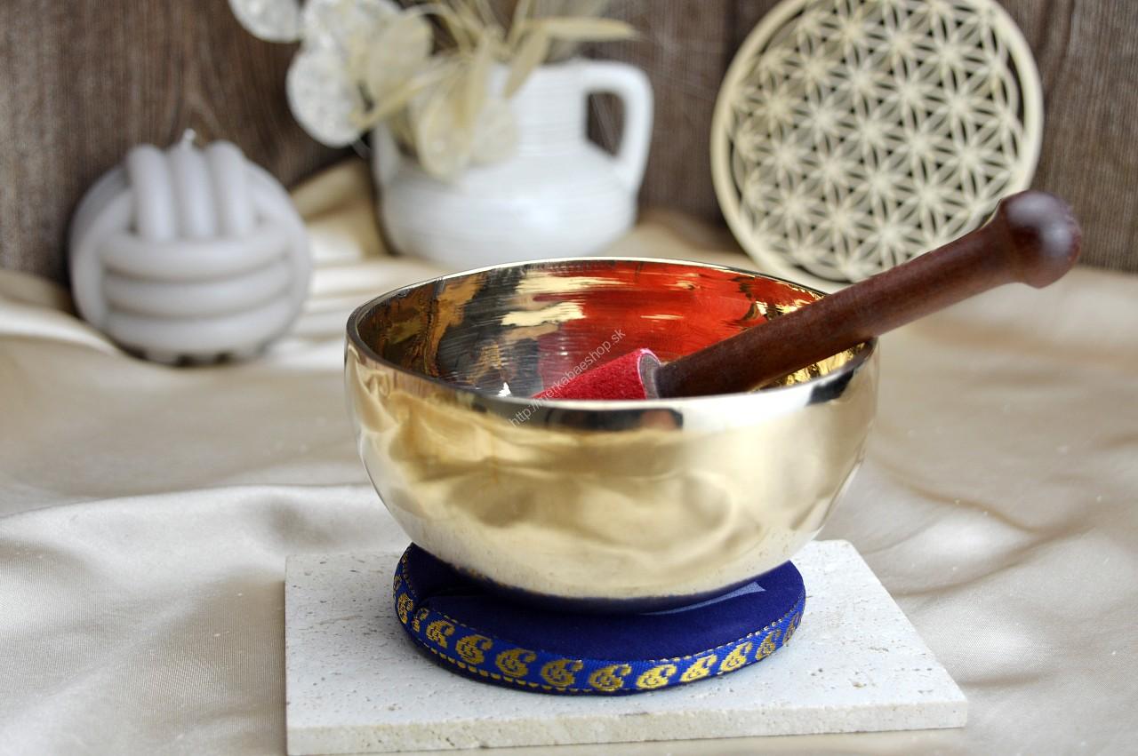 Ručne tepaná Leštená Tibetská spievajúca miska 12cm + gong a vankúšik – Obrázok 3