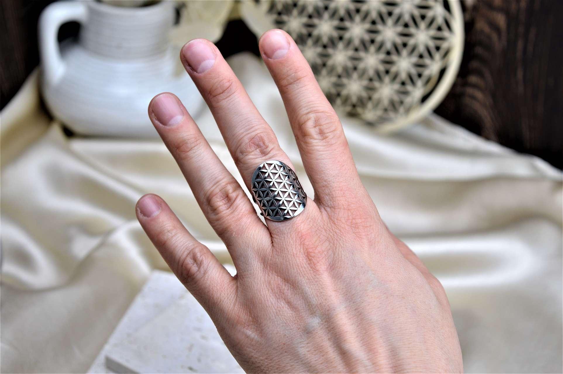 Prsteň Kvet života z Chirurgickej / nerezovej ocele Strieborný – Obrázok 3