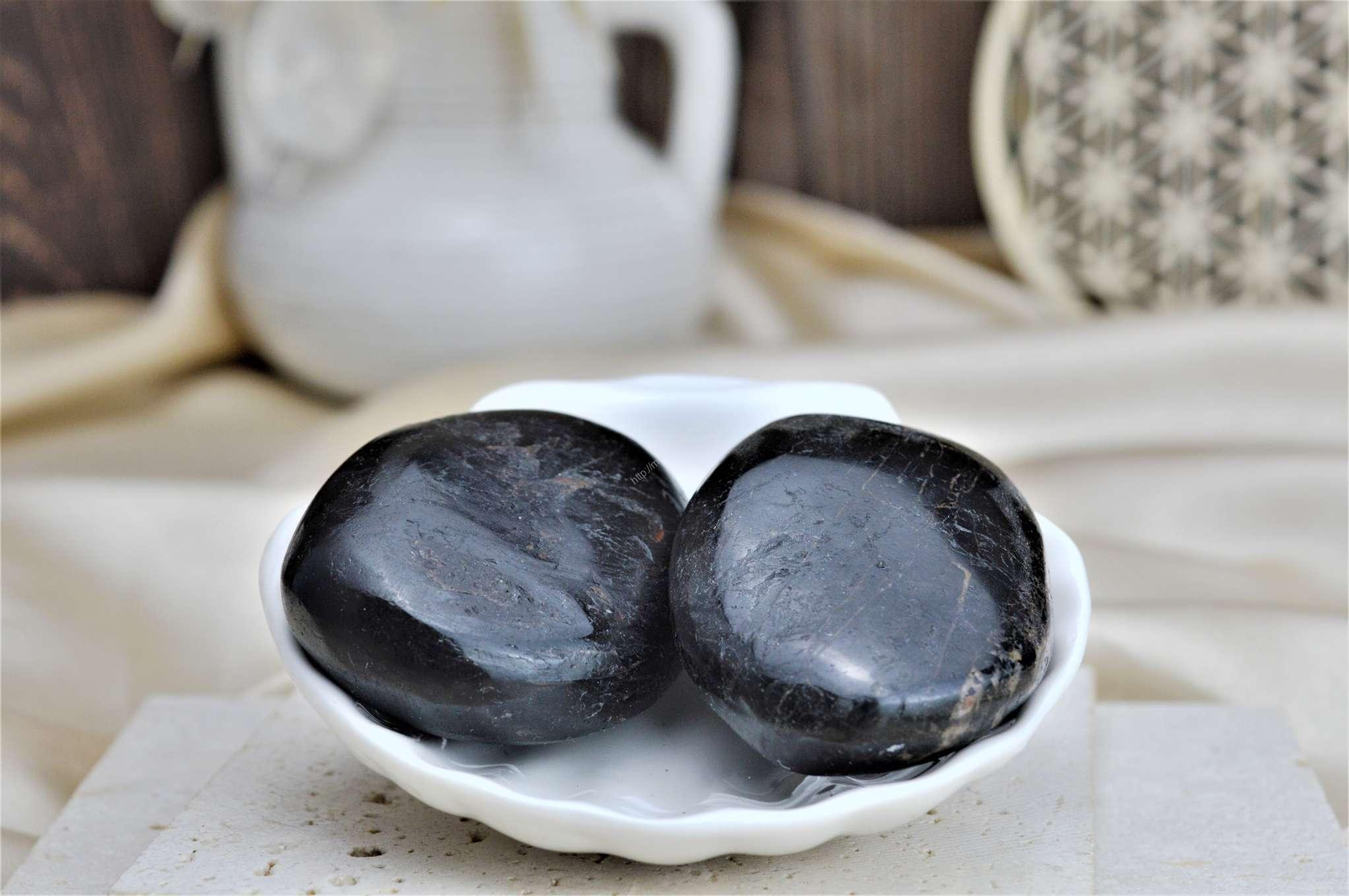 Kamienky ČIERNY TURMALÍN/SKORYL - XXL - Ochrana, Očista od toxickej energie, Zmierňuje stres a strach