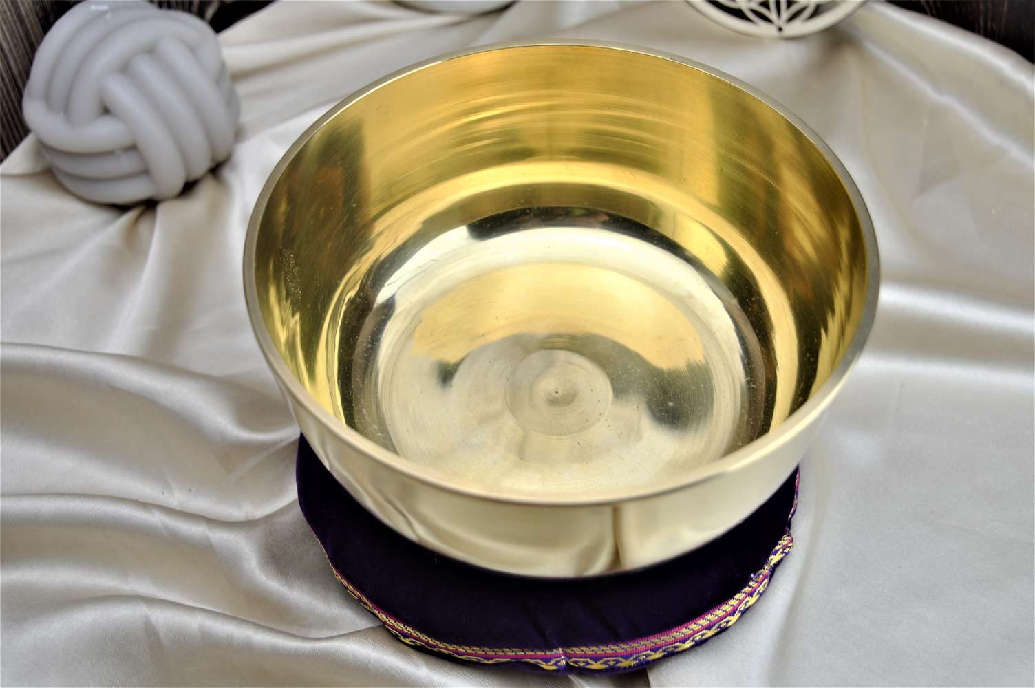Mosadzná Tibetská spievajúca miska 17cm 1,1kg + gong a vankúšik