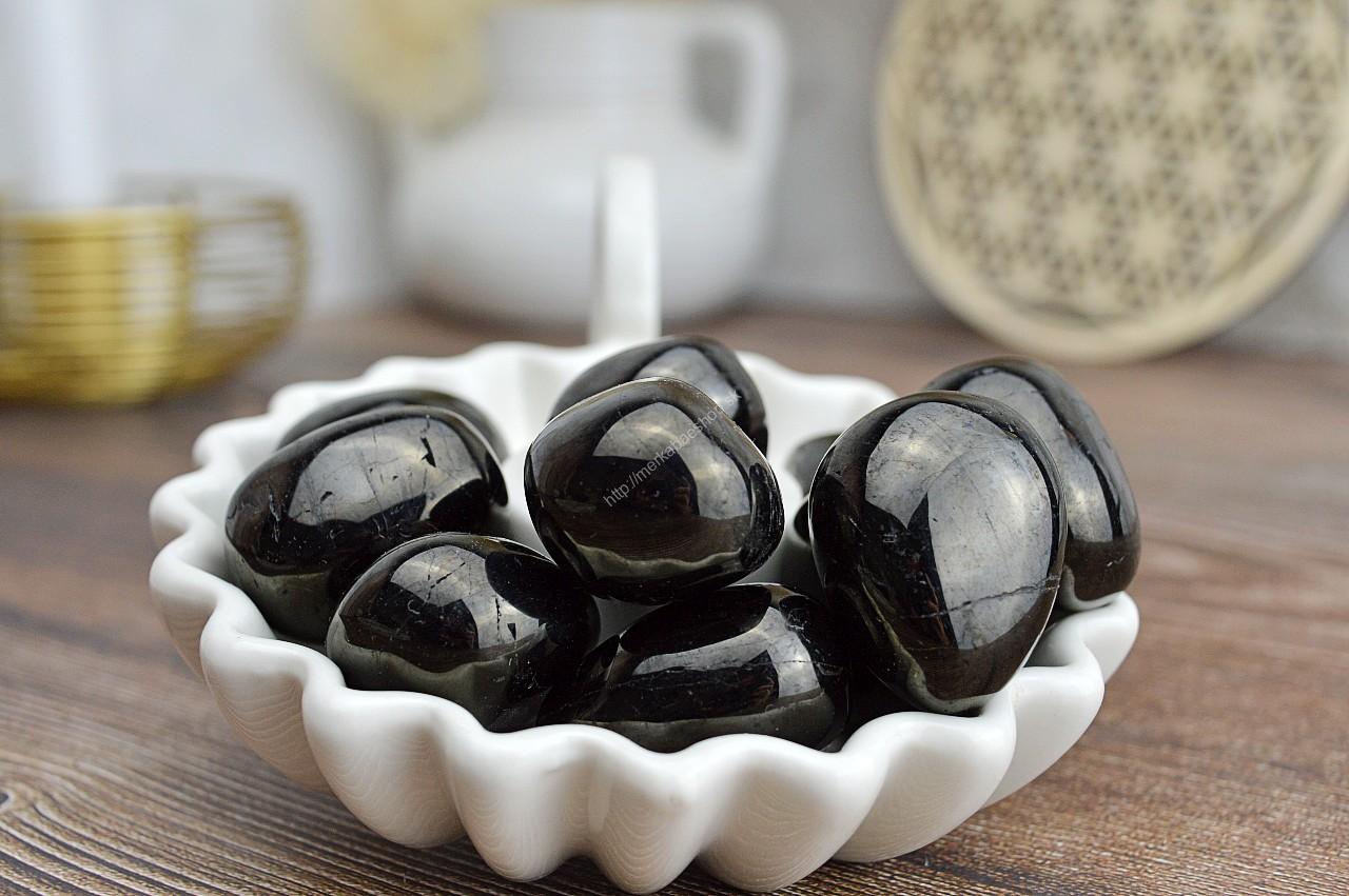 Kamienky GAGÁT (čierny jantár) - Ochrana, Hojnosť, Očista, Úľava od stresu