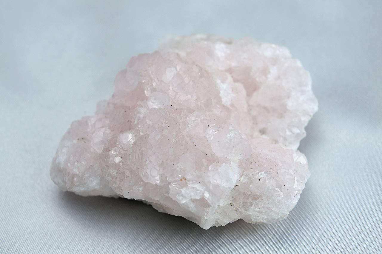 Drúza MANGANOKALCIT #14- Láska, Harmonizácia solar plexus, Vnútorný pokoj, Liečenie zranenej Duše