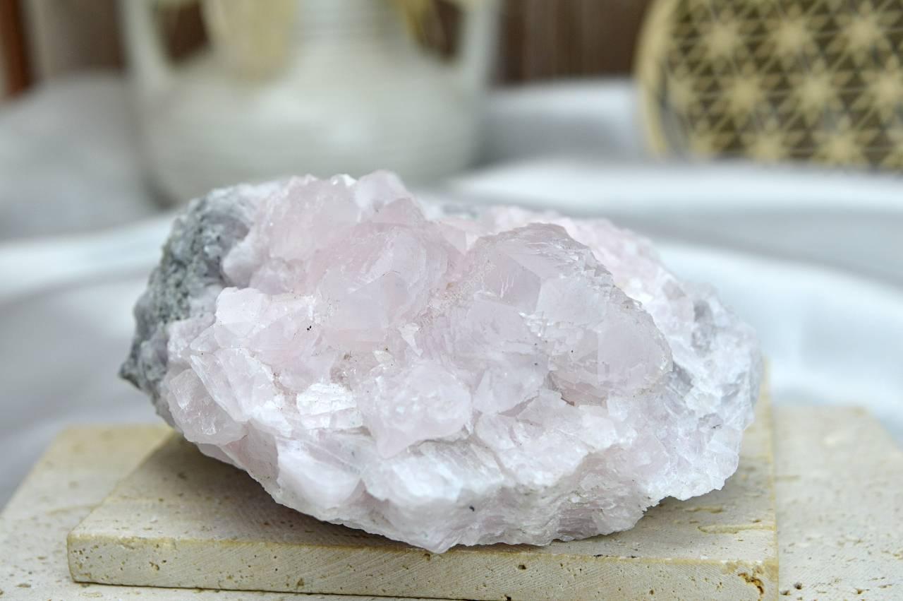 Drúza MANGANOKALCIT #6- Láska, Harmonizácia solar plexus, Vnútorný pokoj, Liečenie zranenej Duše – Obrázok 3