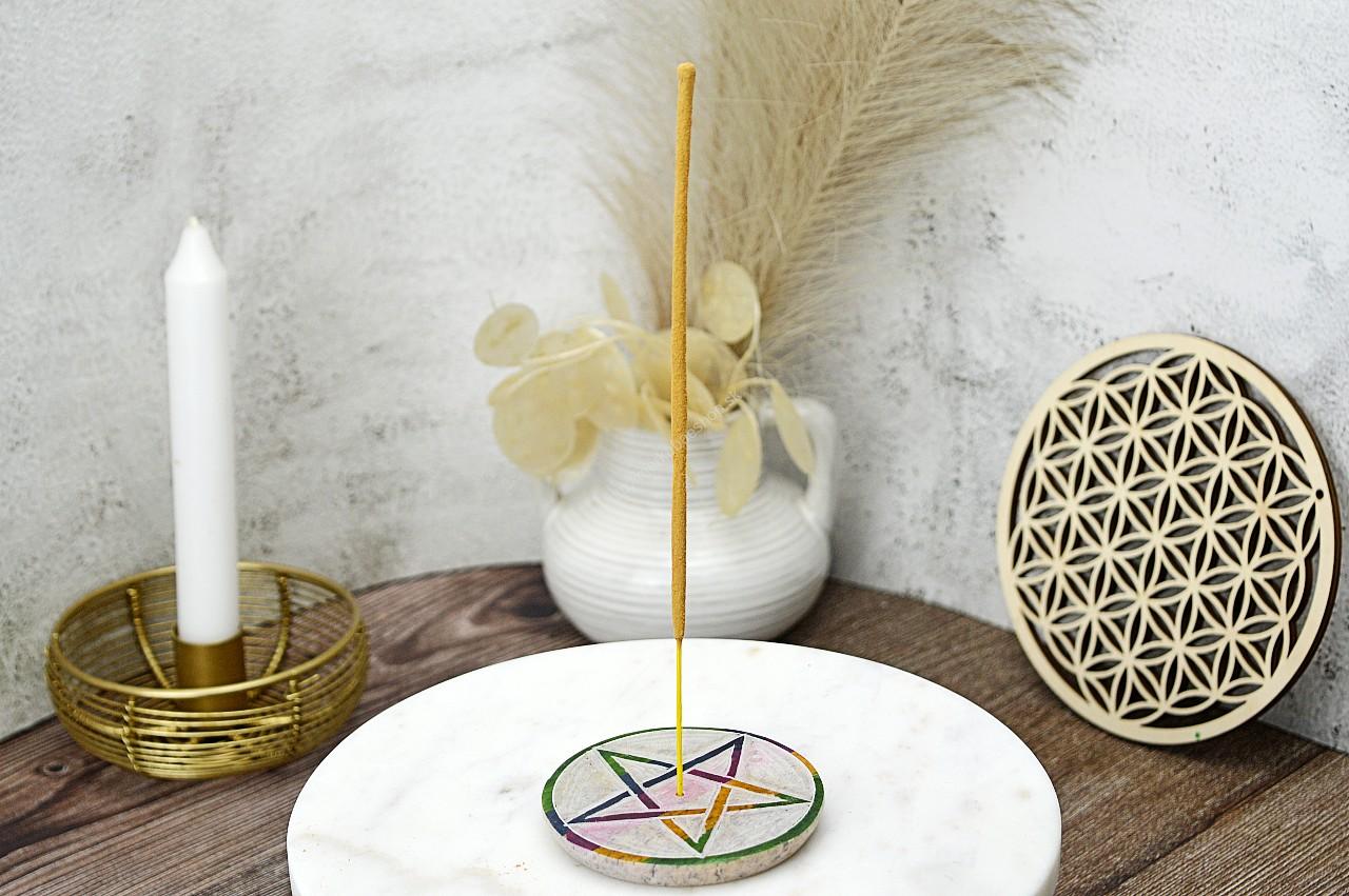 Kamenný stojan na Vonné Tyčinky - Pentagram