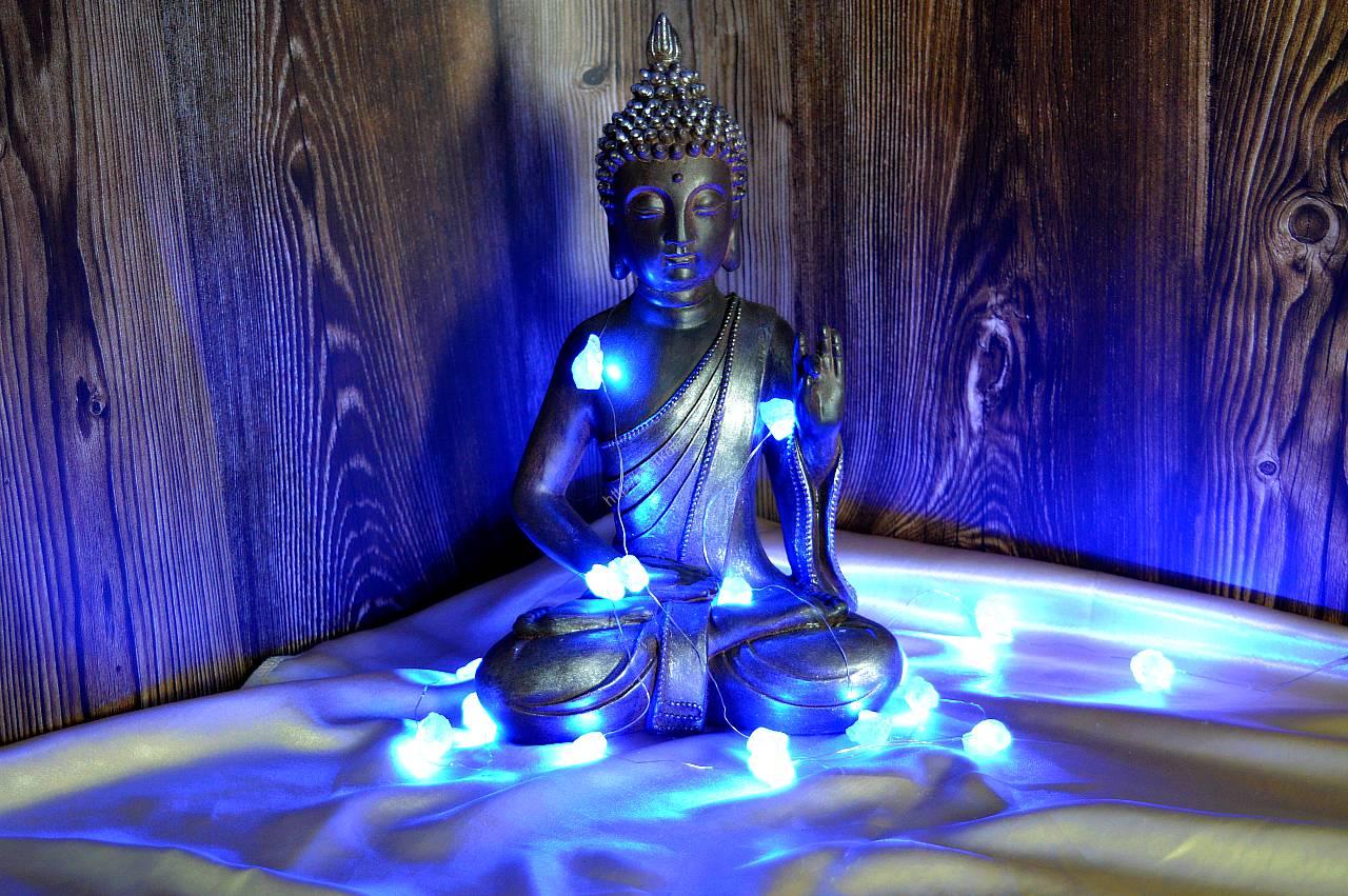 LED svetelná reťaz - surový CELESTÍN cca 19 kamienkov , 227cm