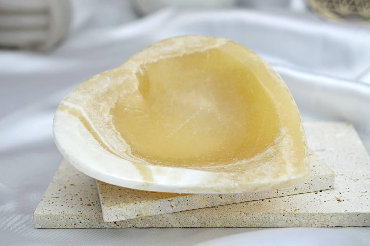 Miska Bohyne Matky Zeme zo žltého ARAGONITU srdiečko #2