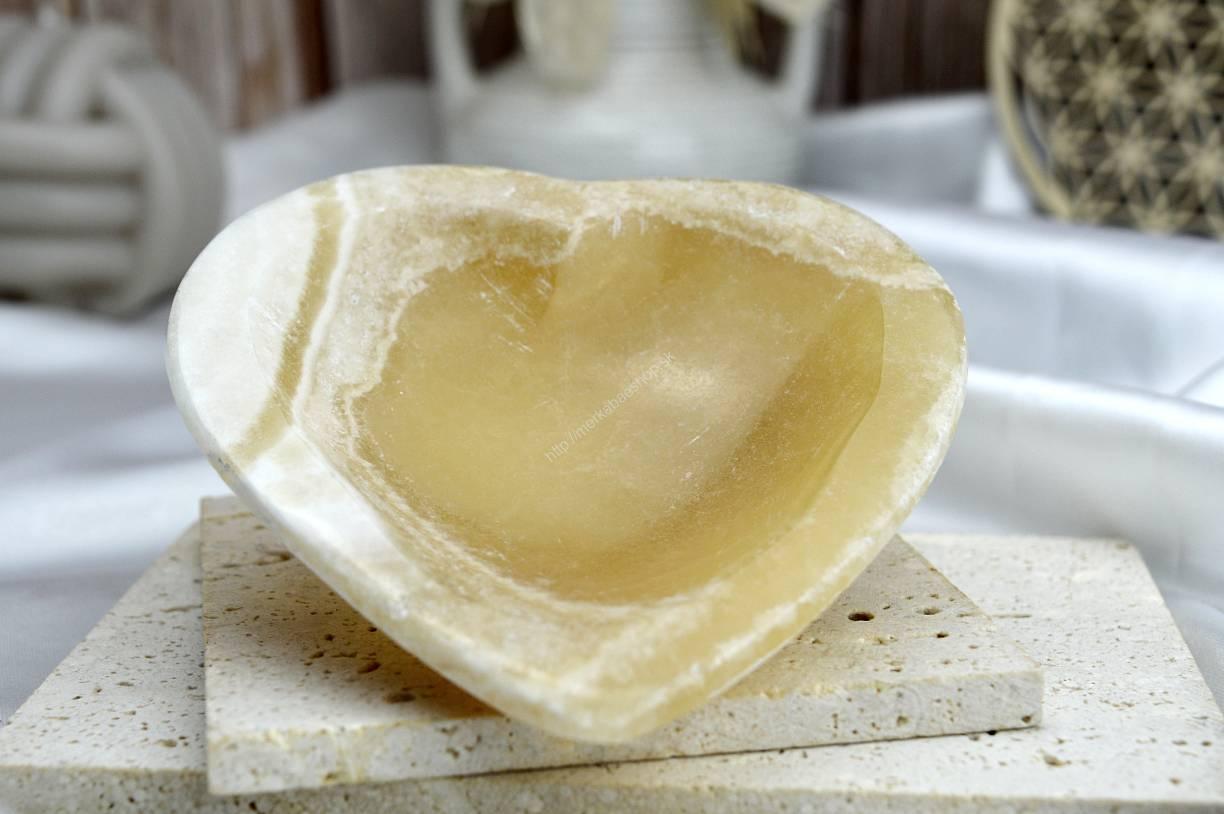 Miska Bohyne Matky Zeme zo žltého ARAGONITU srdiečko #2 – Obrázok 3