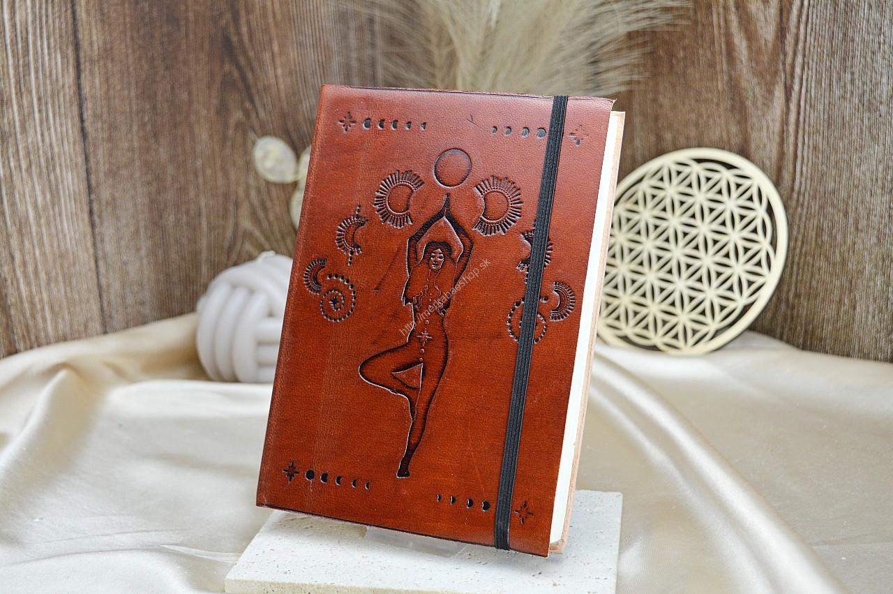 Koženný Zápisník s Gumičkou - Vesmírna Bohyňa