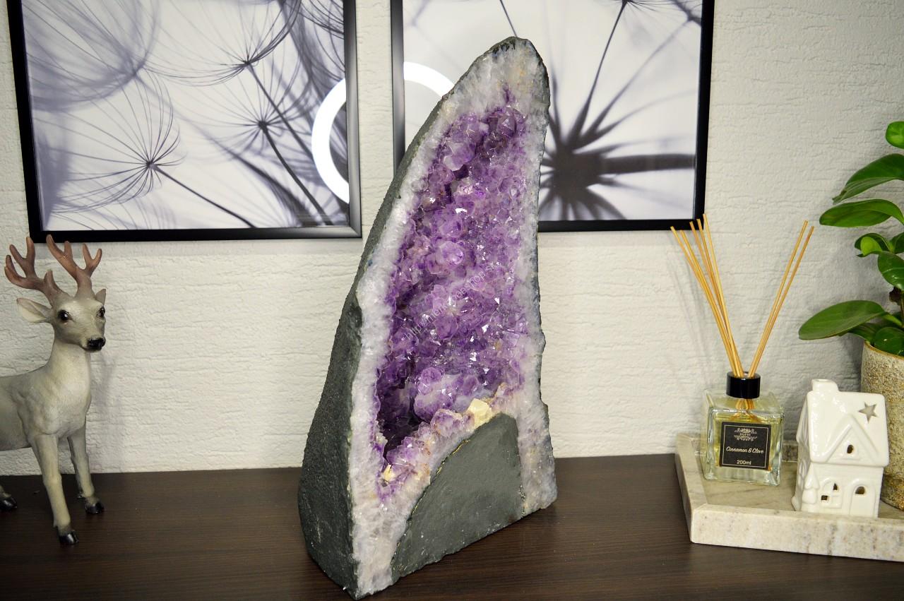 AMETYSTOVÁ Geóda s KALCITOM 10,77 kg - Radosť, Vzťahy, Intuícia, Rovnováha, pokojný Spánok – Obrázok 2