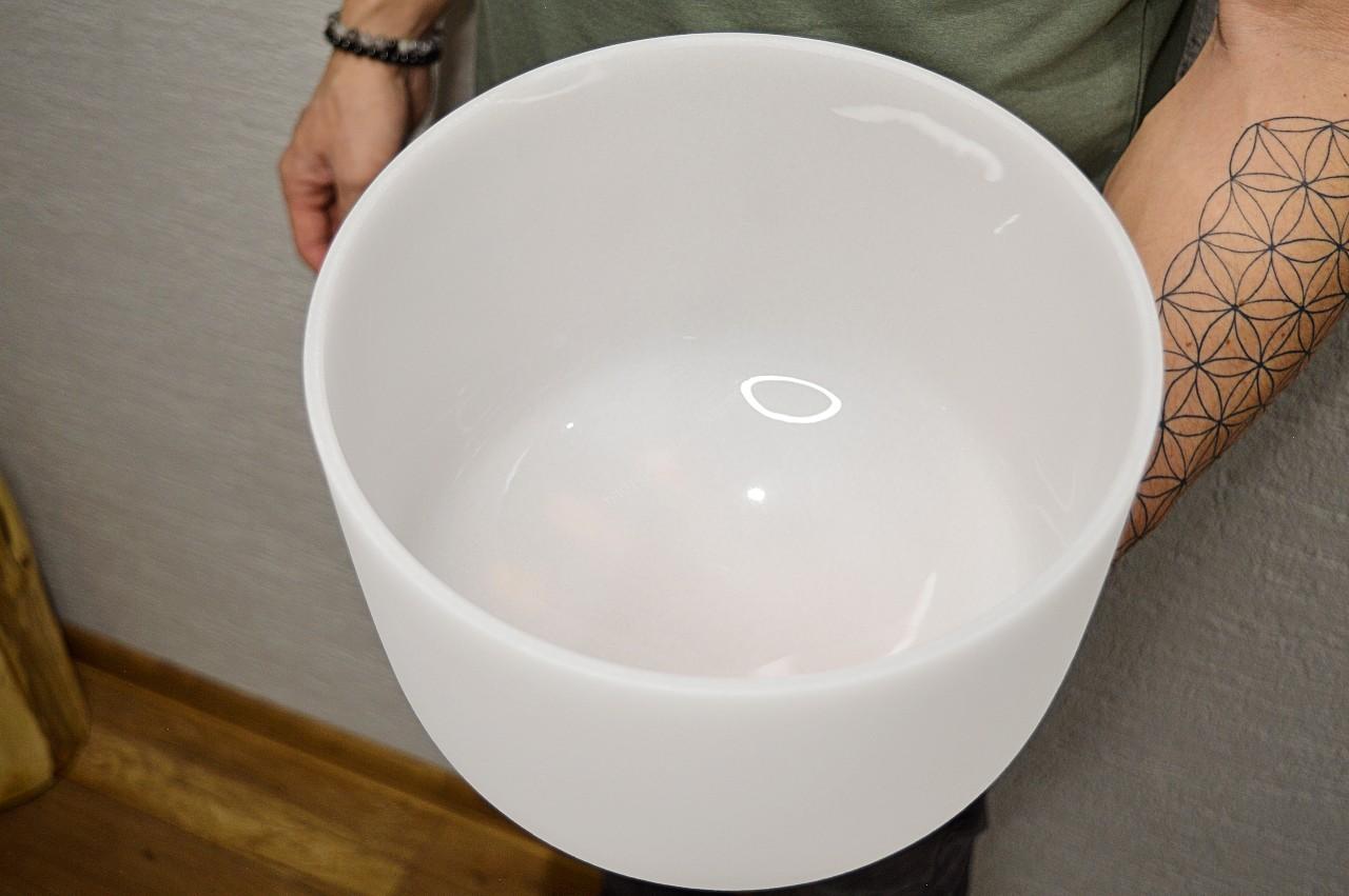 Krištáľová spievajuca misa 432Hz tón E 25cm (Solar Plexus) + AKTIVÁTOR/gong – Obrázok 3