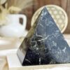 Pyramída Ochrany a Harmónie z ČIERNEHO ÓNYXU #1 - 10x10 cm 0,99kg