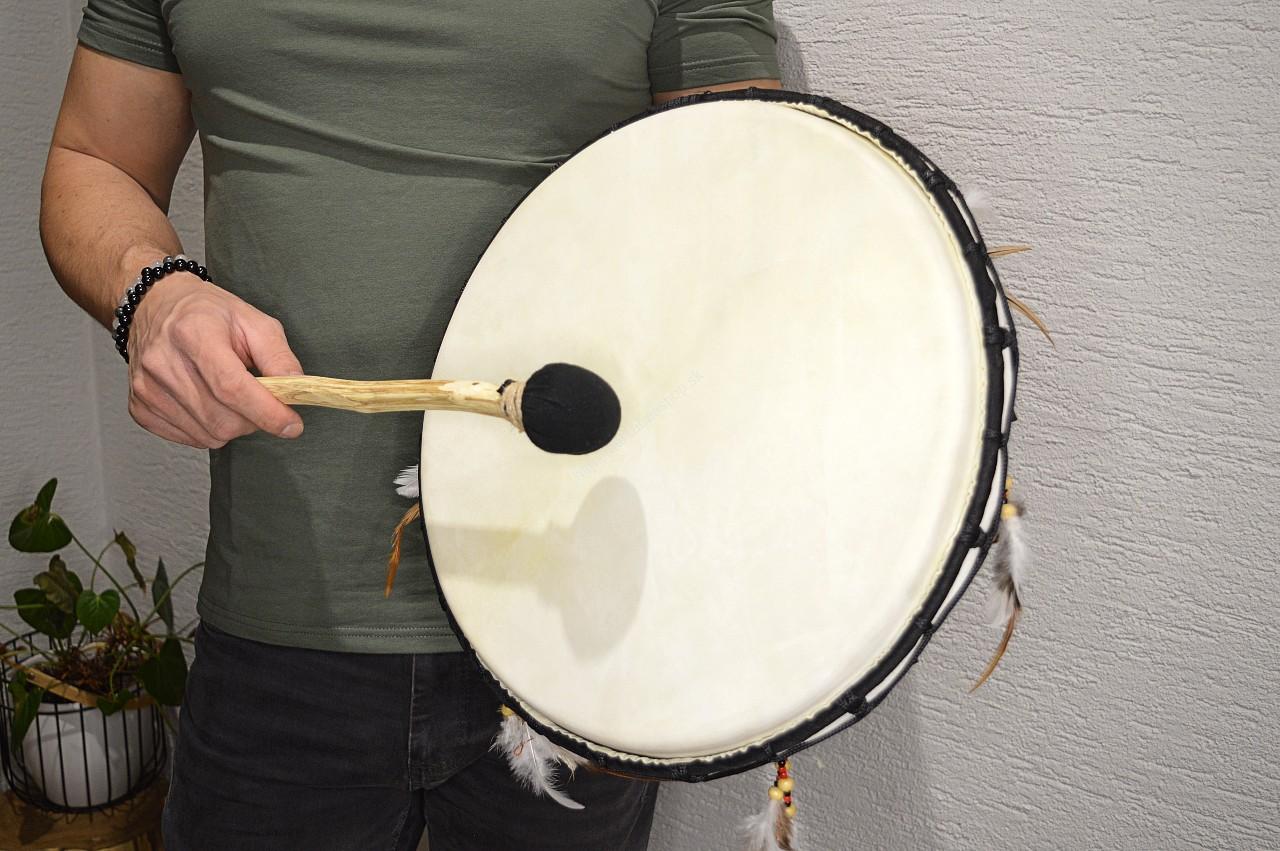 Šamanský Bubon s ozdobným perím, Kozia Koža, Drevo masív Mahagón 40 cm – Obrázok 3