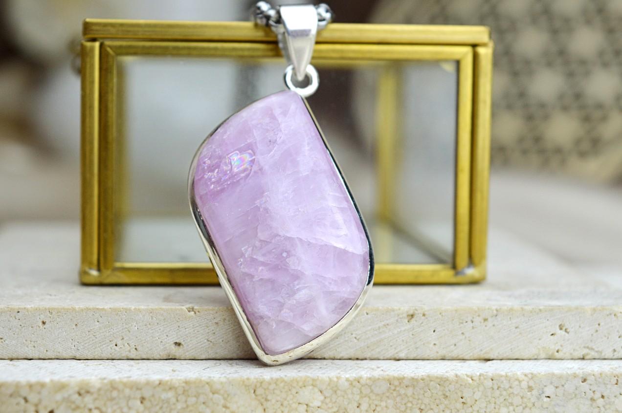 Strieborný prívesok KUNZIT Ag925 #4 – Bezpodmienečná Láska, Otvorenie srdca, Vysoké vibrácie, Emocionálne Liečenie, Sexualita