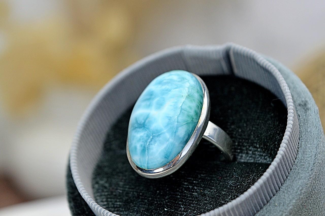 Prsteň LARIMAR #3 Ag925/1000 – Energia Bohyne, Komunikácia, Upokojenie, Znižuje prejavy paniky a úzkosti