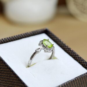 Strieborný prsteň OLIVÍN/PERIDOT #1 - Láska, Prosperita, Zdravie, Radosť, Otvorenie Srdca