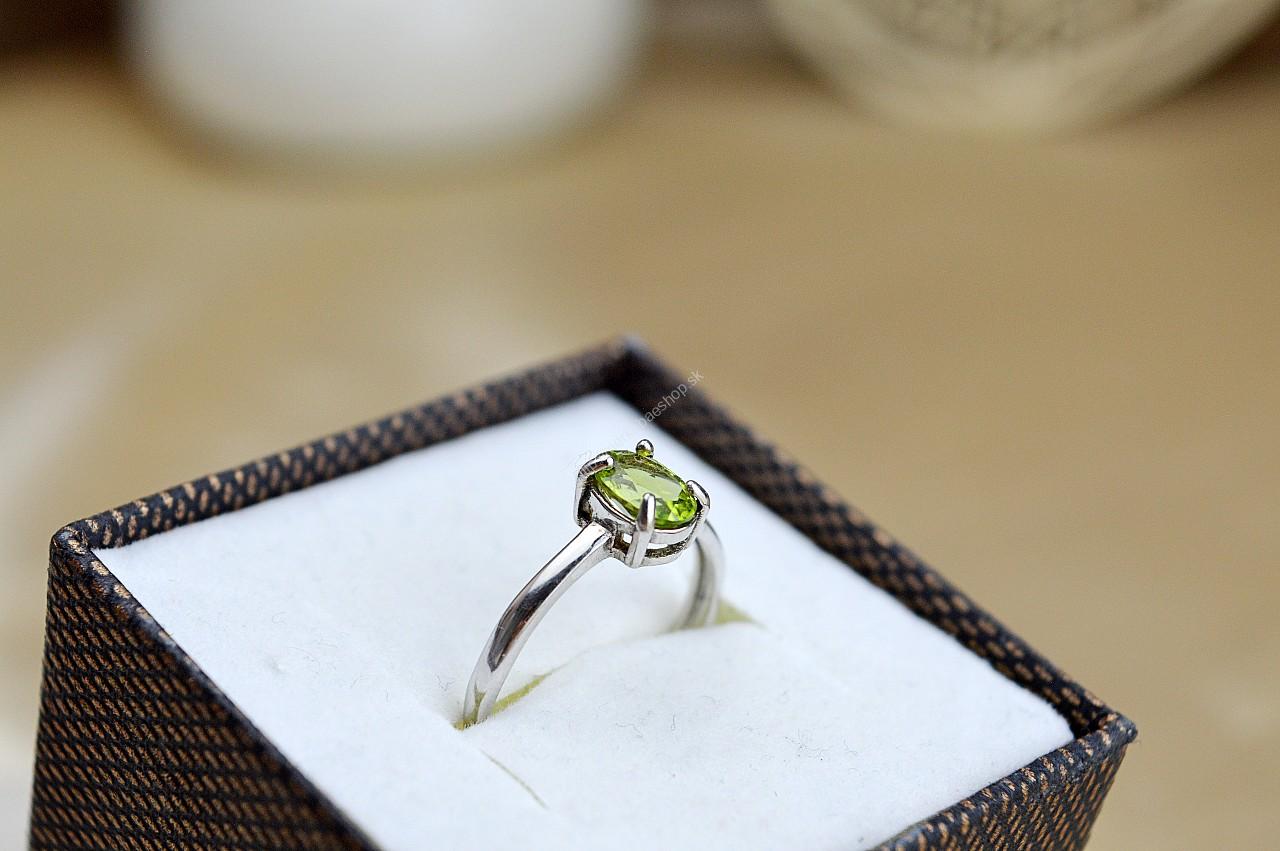 Strieborný prsteň OLIVÍN/PERIDOT #3 - Láska, Prosperita, Zdravie, Radosť, Otvorenie Srdca