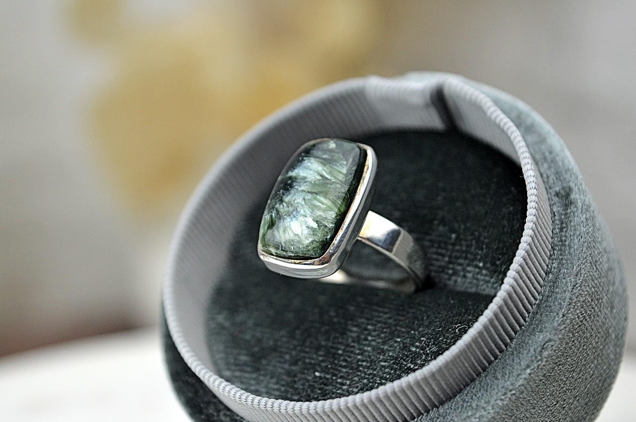 Prsteň SERAFINIT #1 Ag925/1000 – kameň Anjelského prebudenia, Energetické liečenie