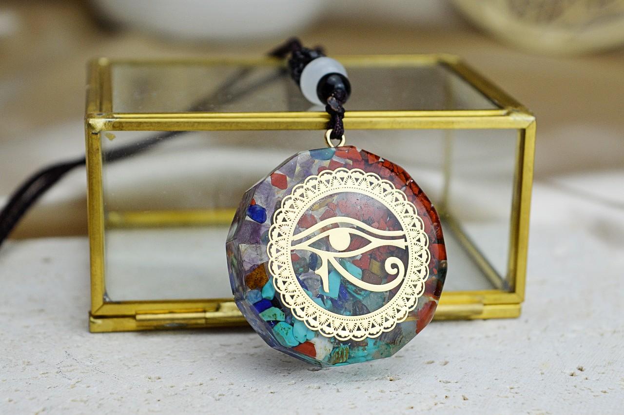 Orgonitový energetický čakrový OCHRANNÝ Amulet HÓROVO OKO (Ochrana, zdravie, energia)