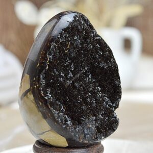 Geóda dračie vajce SEPTÁRIA #14 Odvaha, Sebaistota, Hojnosť, Ochrana, Premena, Uzemnenie, Solar plexus