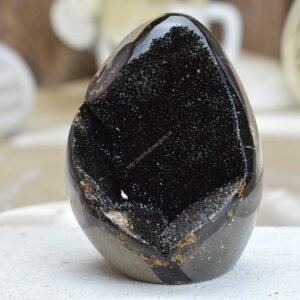 Geóda dračie vajce SEPTÁRIA #17 Odvaha, Sebaistota, Hojnosť, Ochrana, Premena, Uzemnenie, Solar plexus