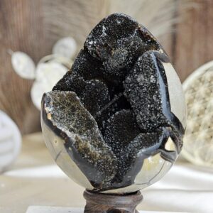 Geóda dračie vajce SEPTÁRIA #4 -1,23kg-Odvaha, Sebaistota, Hojnosť, Ochrana, Premena, Uzemnenie, Solar plexus