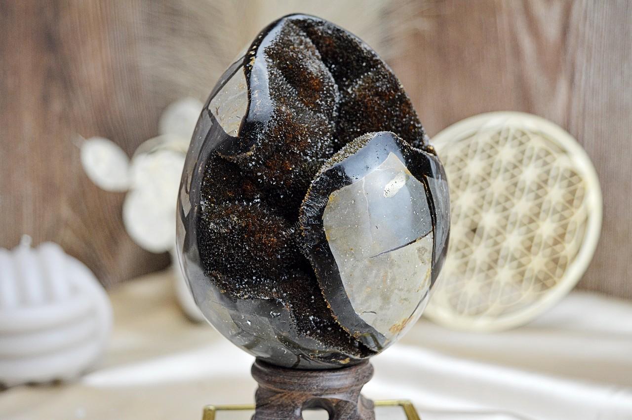 Geóda dračie vajce SEPTÁRIA #5 -1,23kg-Odvaha, Sebaistota, Hojnosť, Ochrana, Premena, Uzemnenie, Solar plexus