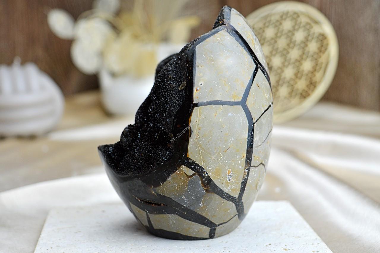 Geóda dračie vajce SEPTÁRIA #6 -1,07kg-Odvaha, Sebaistota, Hojnosť, Ochrana, Premena, Uzemnenie, Solar plexus – Obrázok 4