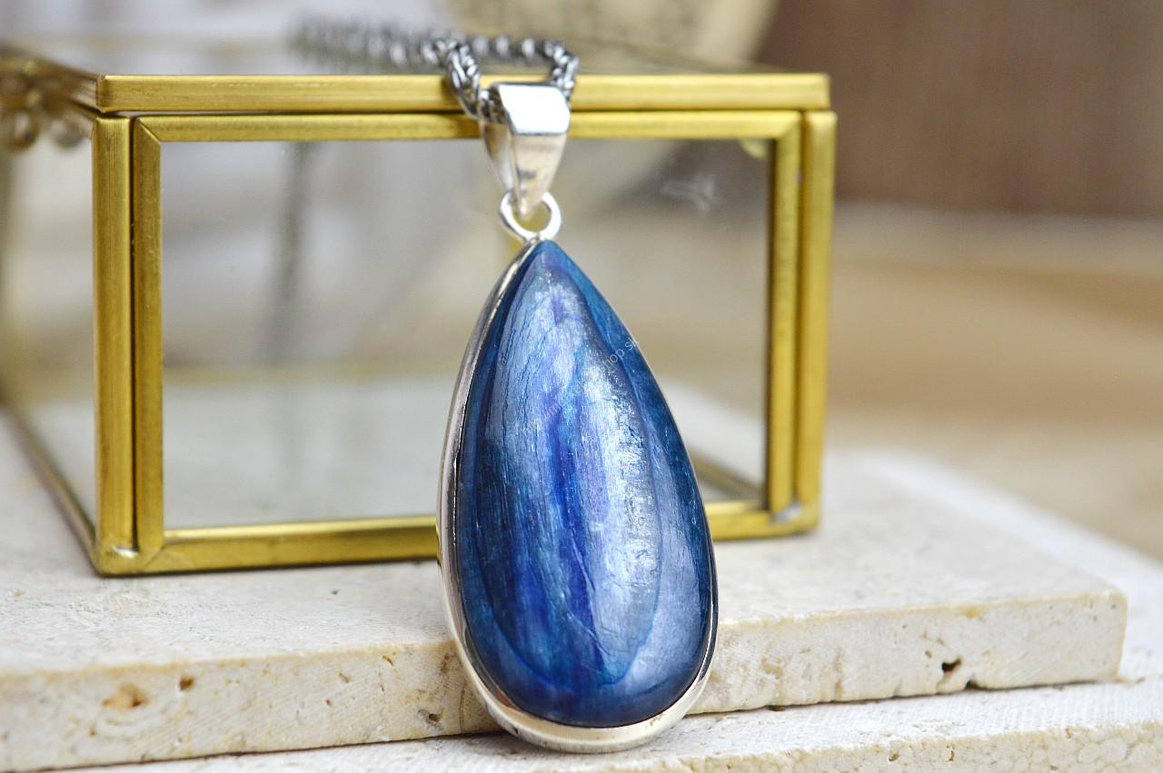 Strieborný prívesok KYANIT Disten Ag925/1000 #1 – Duchovné vedenie, pozitívne myslenie, komunikácia, meditácia – Obrázok 2