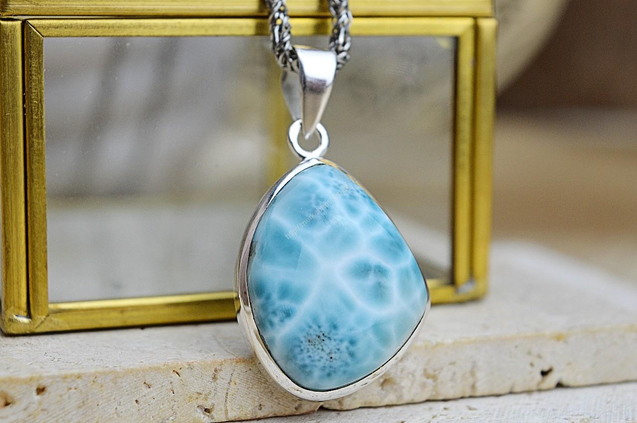 Strieborný Prívesok LARIMAR #8 - Energia Bohyne, Komunikácia, Upokojenie, Znižuje prejavy paniky a úzkosti – Obrázok 2