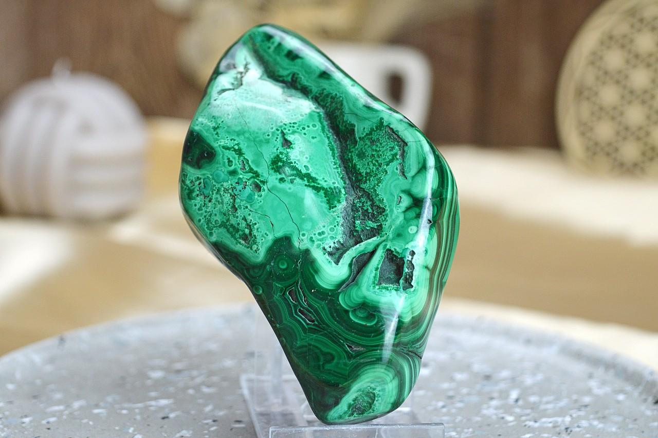 FREE FORM MALACHIT #1- Pohlcuje negatívne Energie a Jedy, Čistí Čakry, Otvára srdce, Ochrana, Premena – Obrázok 4