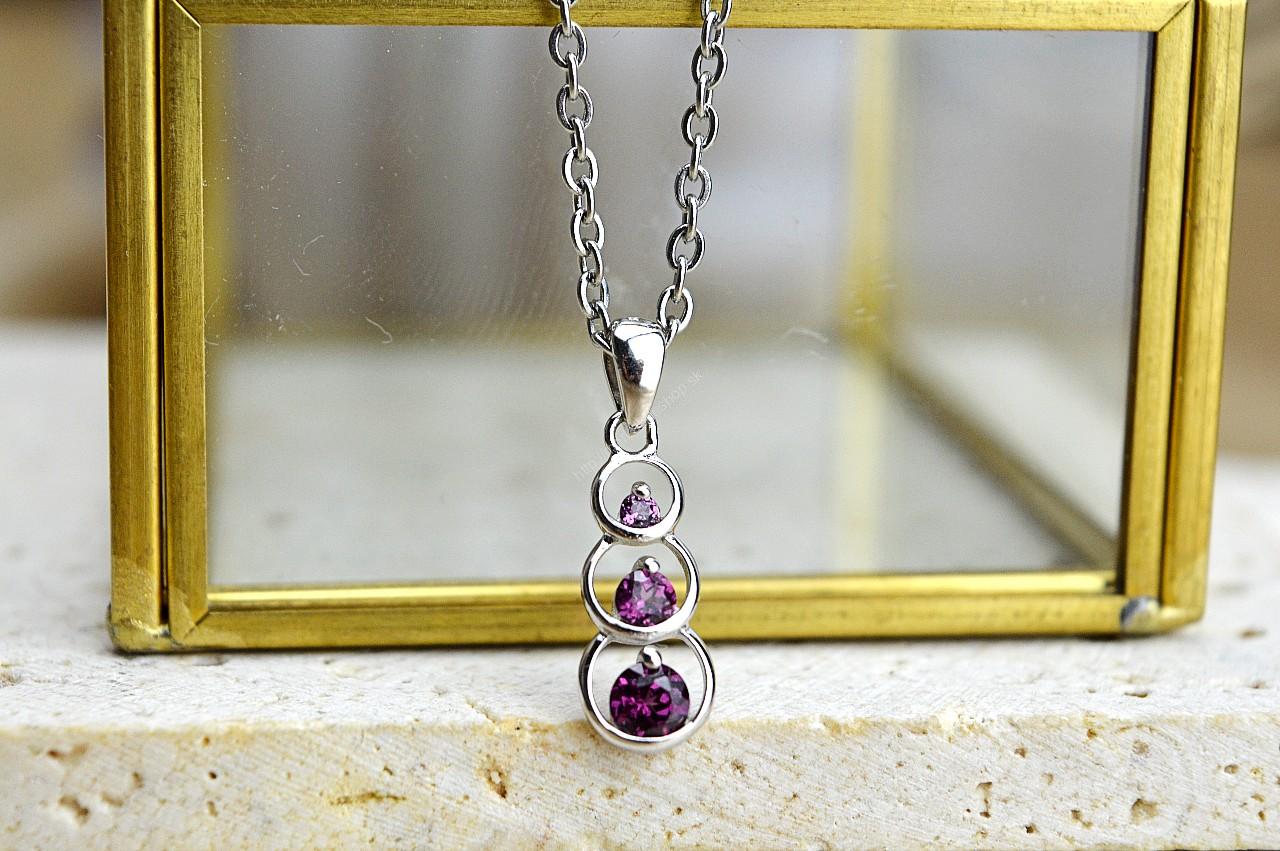 Strieborný prívesok GRANÁT Ag925– Životná Sila, Láska, Úľava od Depresií, Energetický Štít