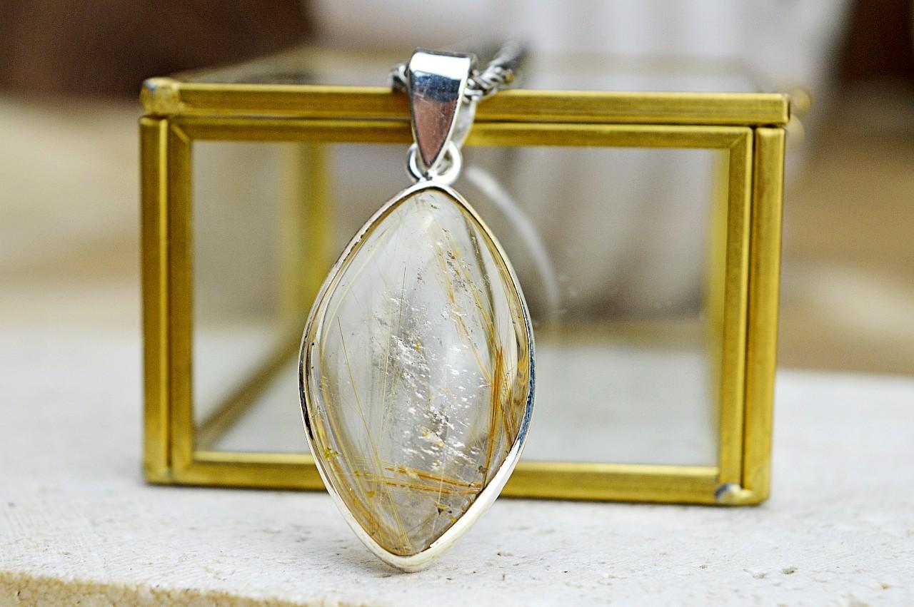 Strieborný prívesok SAGENIT/KRIŠTÁĽ S RUTILOM #2- Urýchlenie manifestácie, Ochrana, Intuícia, Pokoj EXTRA KVALITA