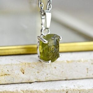 strieborný prívesok ZELENÝ TURMALÍN/ VERDELIT Ag925 #1 – Šťastie, Hojnosť, Bezpodmienečná láska, Zdravé srdce, Vitalita