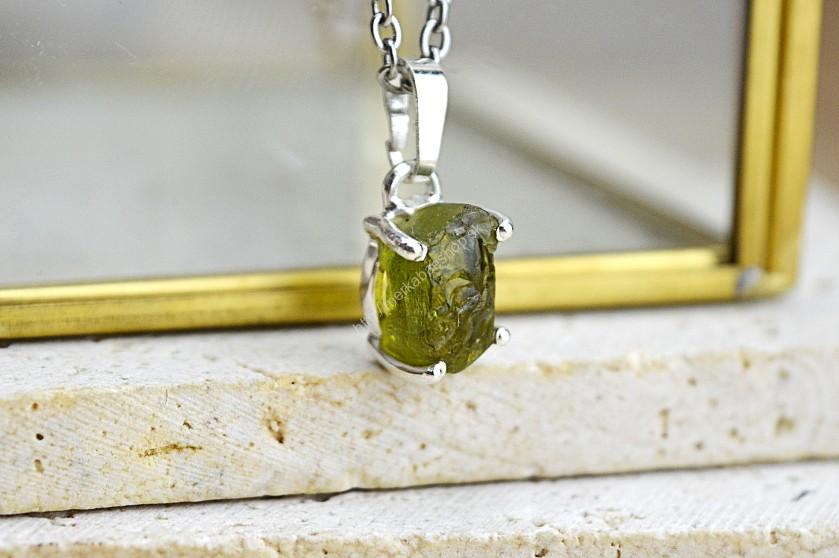 strieborný prívesok ZELENÝ TURMALÍN/ VERDELIT Ag925 #1 – Šťastie, Hojnosť, Bezpodmienečná láska, Zdravé srdce, Vitalita