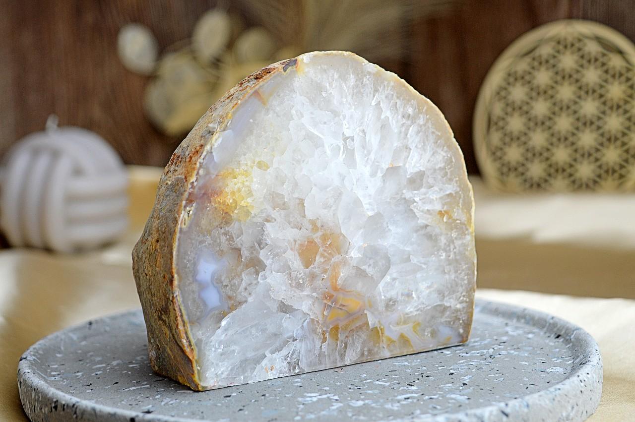 svietnik ACHÁT GEÓDA S DÚHOU #3 -Duchovný rast, Emocionálna úľava, Odvaha, Harmónia