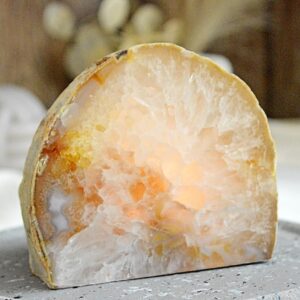 svietnik ACHÁT GEÓDA S DÚHOU #3 -Duchovný rast, Emocionálna úľava, Odvaha, Harmónia