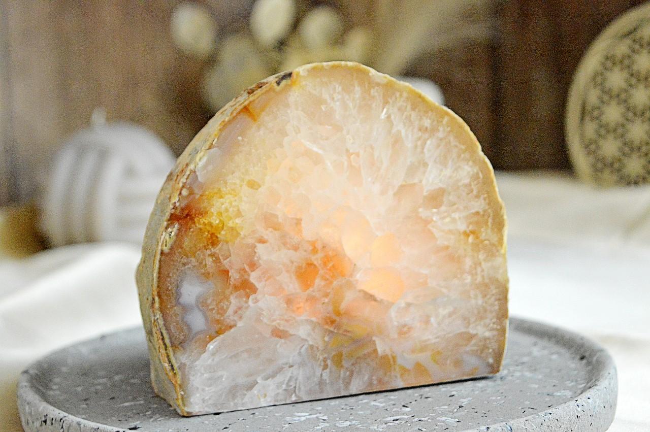 svietnik ACHÁT GEÓDA S DÚHOU #3 -Duchovný rast, Emocionálna úľava, Odvaha, Harmónia