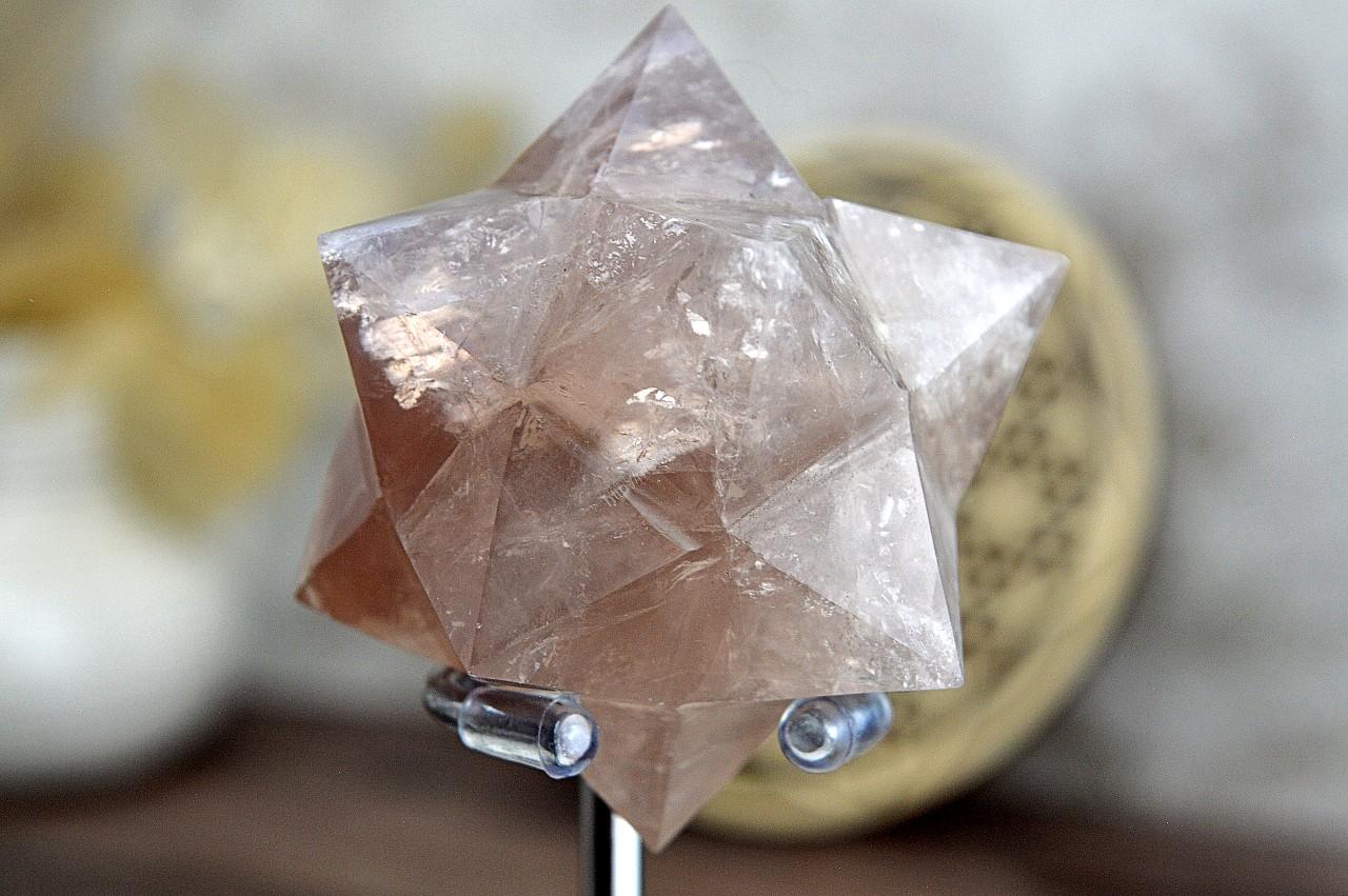 Dvojitá MERKABA KRIŠTÁĽ / ZÁHNEDA 6,5 cm - Ochrana, Symbol Rovnováhy a vyššieho Vedomia