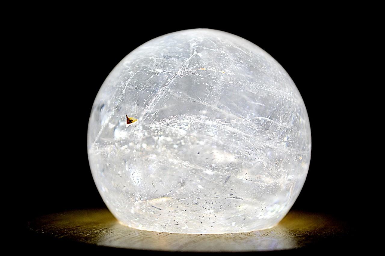 prírodná KRIŠTÁĽOVÁ GUĽA #7 - 4,6 cm - Harmónia, Svetlo na Zemi, Majster liečiteľ, Manifestovanie, Sila, Energia EXTRA KVALITA