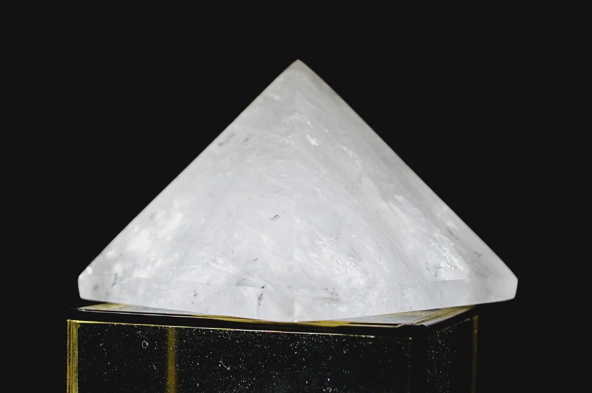 Pyramída Božského Svetla z Brazílskeho KRIŠTÁĽU AAA kvalita 71mm – Obrázok 3