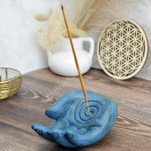 Štýlový kamenný stojan na Vonné Tyčinky RUKA - Energetická Špirála - Rast a Nový Život