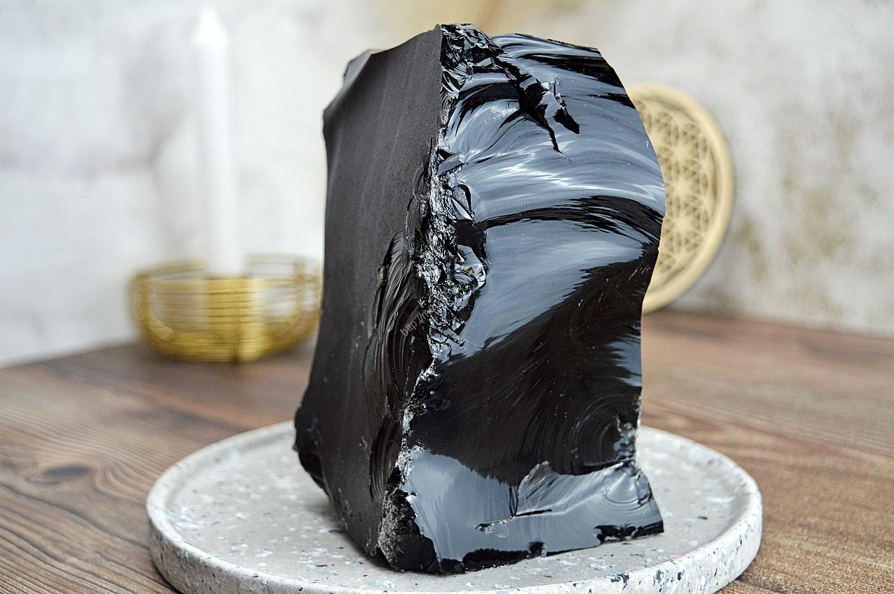 Surový OBSIDIÁN ČIERNY #3 - 1,92kg -Ochrana, Prijatie, Uzemnenie, Očista, Obnovenie energie čakier – Obrázok 3