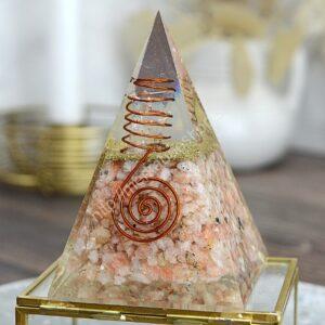 Orgonitová pyramída/ žiarič SLNEČNÝ KAMEŇ s medenou špirálou, obeliskom a Slnkom