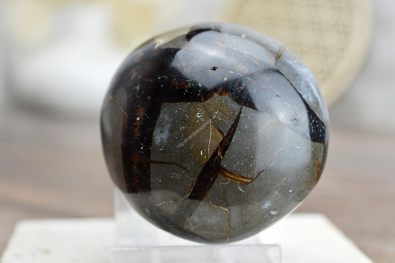 Geóda dračie vajce SEPTÁRIA #18 Odvaha, Sebaistota, Hojnosť, Ochrana, Premena, Uzemnenie, Solar plexus