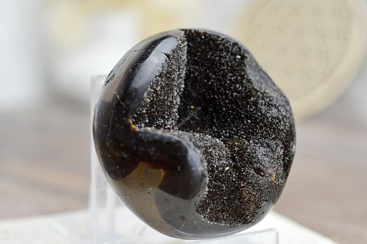 Geóda dračie vajce SEPTÁRIA #19 Odvaha, Sebaistota, Hojnosť, Ochrana, Premena, Uzemnenie, Solar plexus