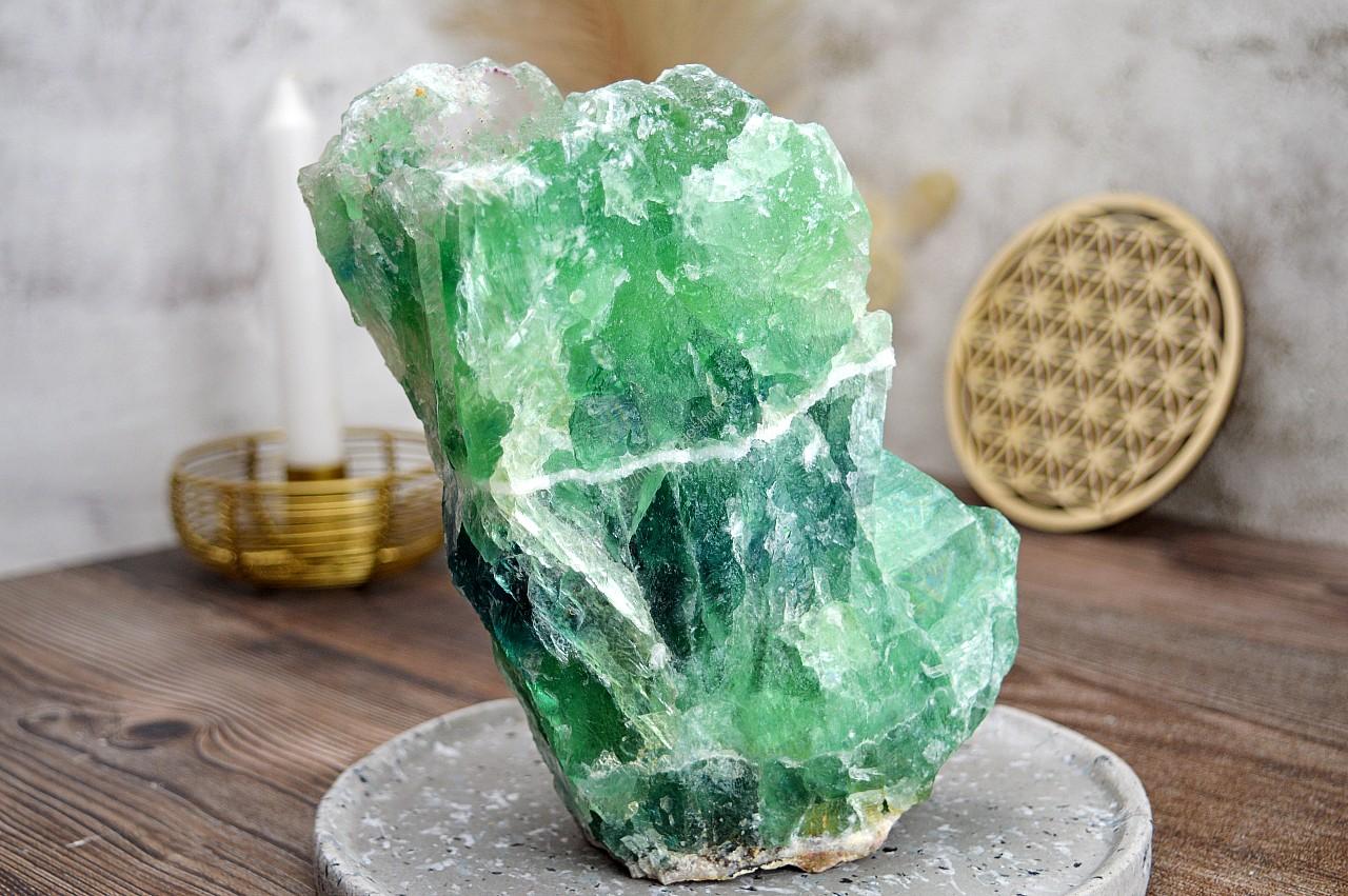 Surový Dúhový FLUORIT #1 -2,77kg- Sústredenie, Pamäť, Intuícia, Ochrana, Božskosť, Dosiahnutie cieľov